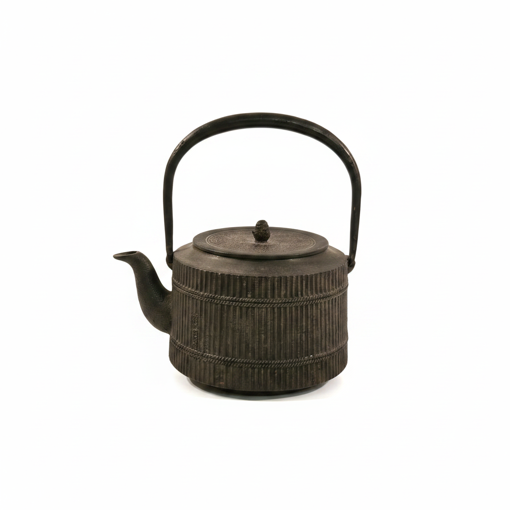 Vintage Japanese Nambu Tekki Cast Iron Tetsubin Tea Kettle | Ribbed Barrel Design & Pinecone Finial