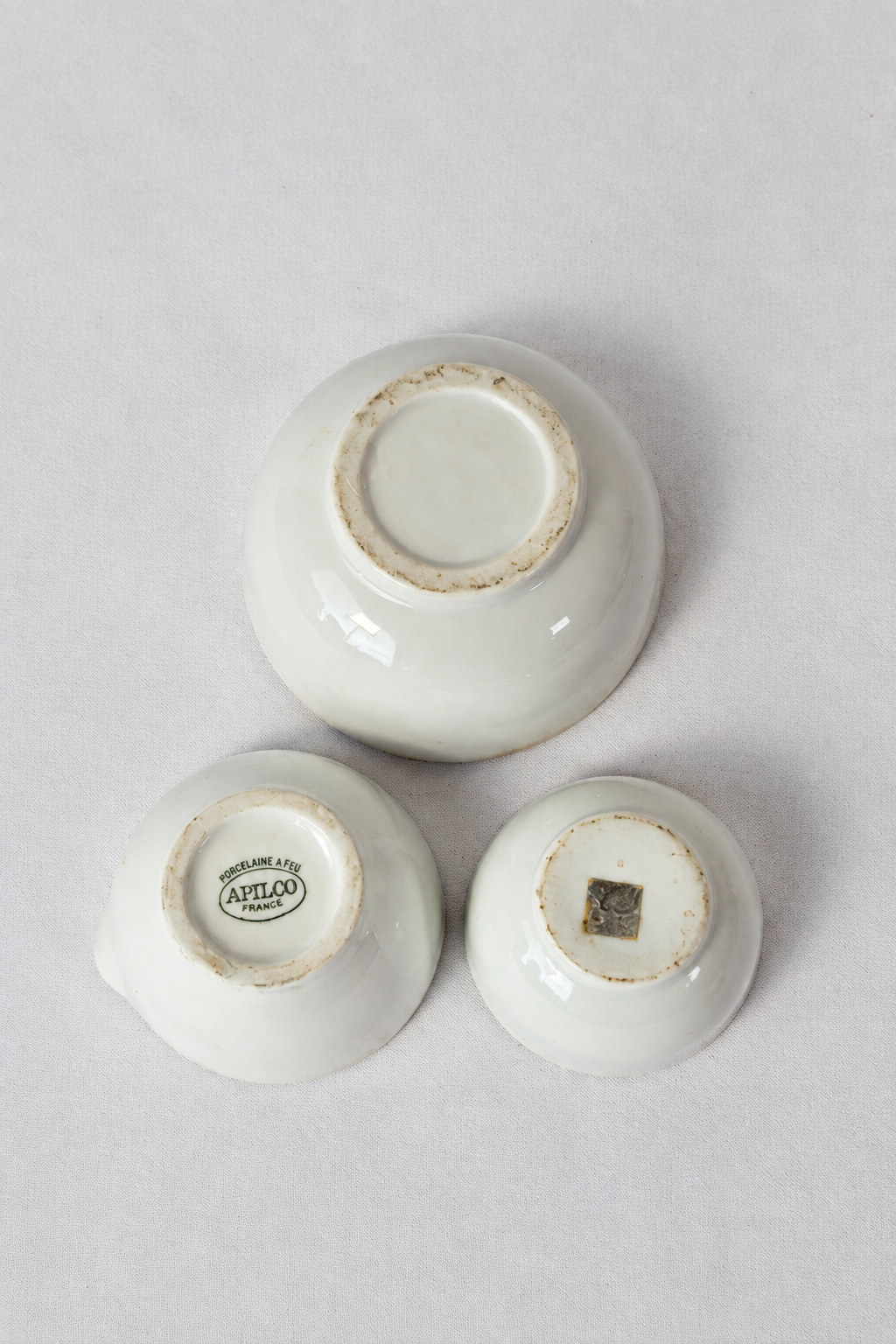 Vintage French Apilco Porcelain Mortars with Two White Porcelain Bowls